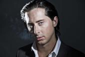 Carl Barat - R