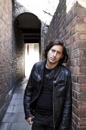 Carl Barat - D