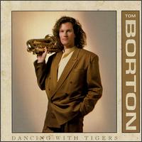 Dancing with Tigers von Tom Borton