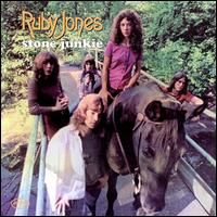 Stone Junkie von Ruby Jones