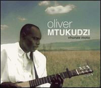 Vhunze Moto von Oliver Mtukudzi