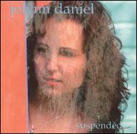 Suspended von Jolynn Daniel