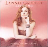 Under Paris Skies von Lannie Garrett