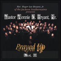 Reverend Roger Lee Bryant, Jr. of the Jackson Southernaires Presents Pastor Ronnie Brya von Ronnie D. Bryant, Sr.