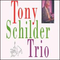 Trio von Tony Schilder