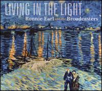Living in the Light von Ronnie Earl